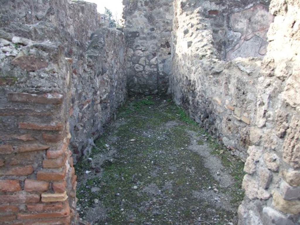 VI.1.10 Casa del Chirurgo or House of the Surgeon.  Room 12 to west of kitchen.