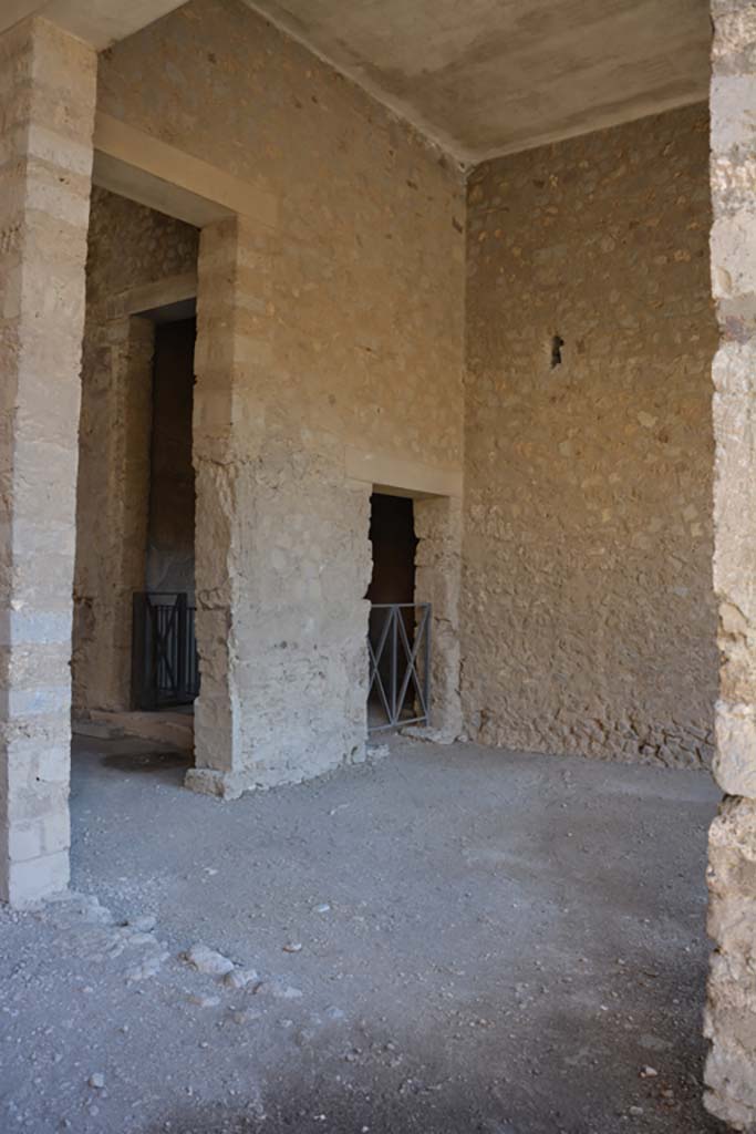 VI.2.3 Pompeii. December 2017. Looking towards north wall of shop-room, from VI.2.4.
Foto Annette Haug, ERC Grant 681269 D�COR.
