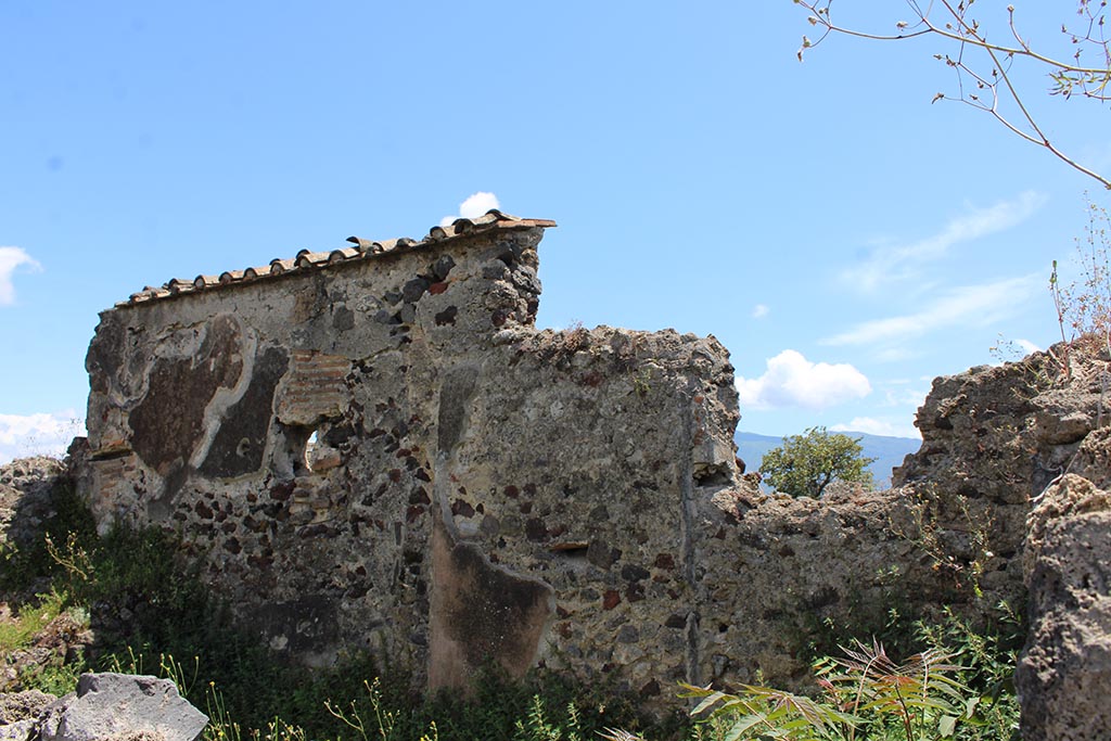 VI.2.29 Pompeii. May 2024. Room 3, left, and room 2, right.
Photo courtesy of Jessica Mingoia.

