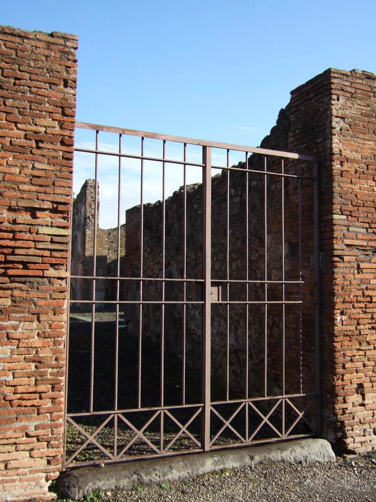 VI.3.7 Pompeii. December 2005. Entrance