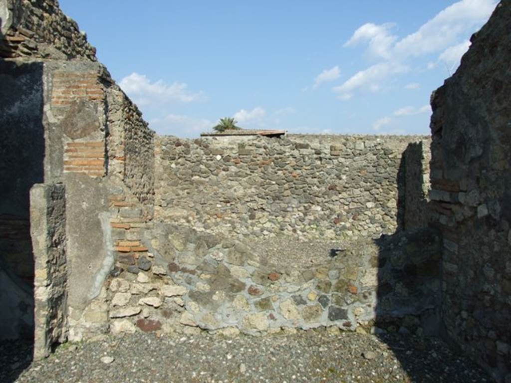 VI.7.3 Pompeii. March 2009. Room 5, east wall of tablinum, which had a window overlooking the garden.