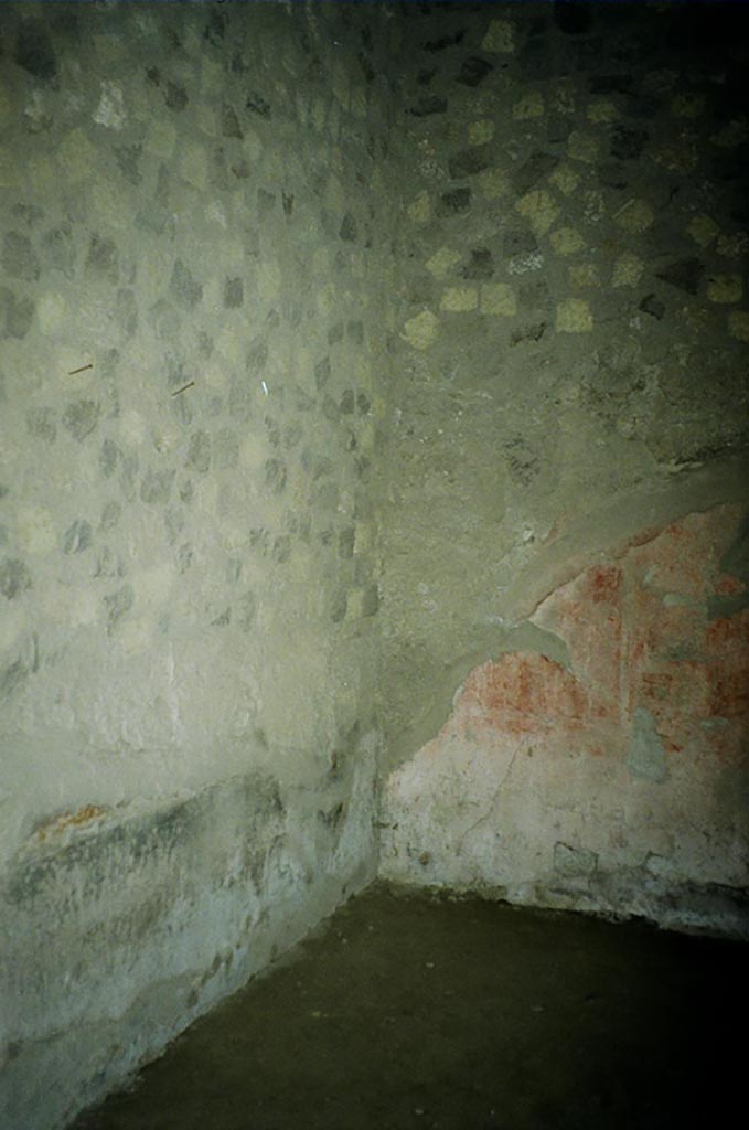 VI.8.3/5 Pompeii. July 2010. Room 14, south-east corner. Photo courtesy of Rick Bauer.