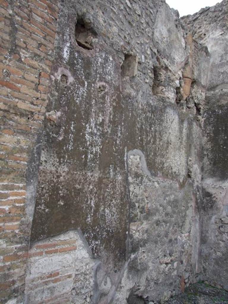 VI.8.19 Pompeii. Shop. December 2007. South wall.