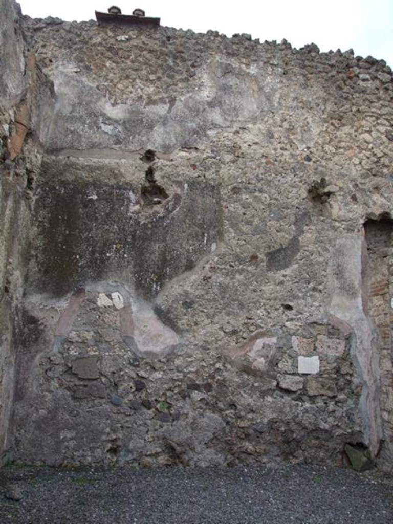 VI.8.19 Pompeii. Shop. December 2007. West wall.