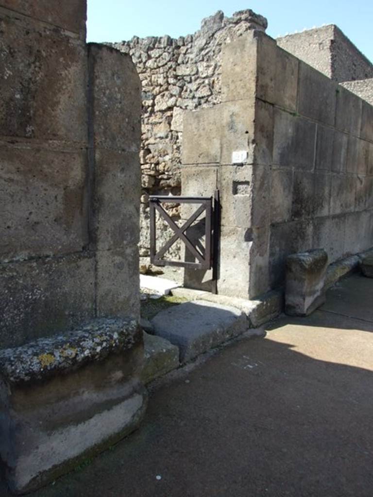 VI.8.21. Pompeii.  March 2009.  Entrance.