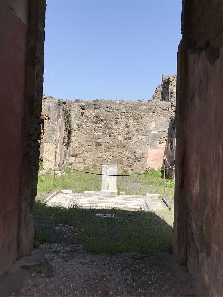 VI.9.2 Pompeii. April 2019.
Room 2, looking east across atrium and impluvium towards tablinum, from entrance corridor.
Photo courtesy of Rick Bauer.