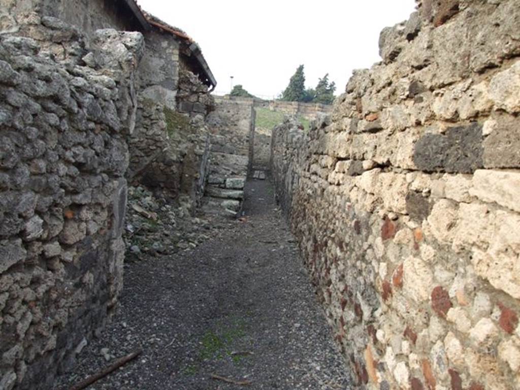 VI.9.2 Pompeii. December 2007. Room 30. Corridor on east side of the house, looking north.