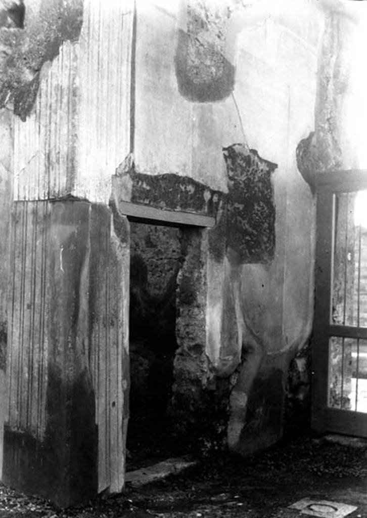 230900 Bestand-D-DAI-ROM-W.810.jpg
VI.9.6 Pompeii. W.810. Looking south-west towards doorway to room 2, on south side of room 1, the fauces.
Photo by Tatiana Warscher. Photo � Deutsches Arch�ologisches Institut, Abteilung Rom, Arkiv. See http://arachne.uni-koeln.de/item/marbilderbestand/230900 
