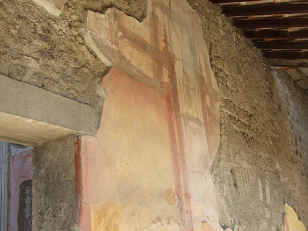 VI.9.6 Pompeii. March 2009. Room 6, east end of north wall of peristyle.