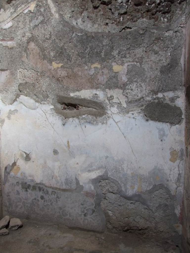 VI.9.6 Pompeii. March 2009. Room 23, east wall of room in north-west corner of peristyle.