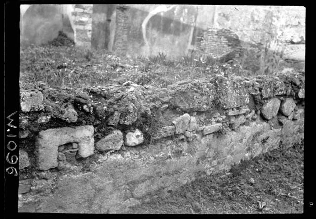 230429 Bestand-D-DAI-ROM-W.1096.jpg
VI.9.7 Pompeii. W1096. Pseudo-peristyle 13, remains of wall, looking south-west towards triclinium 12.
Photo by Tatiana Warscher. With kind permission of DAI Rome, whose copyright it remains.
See http://arachne.uni-koeln.de/item/marbilderbestand/230429