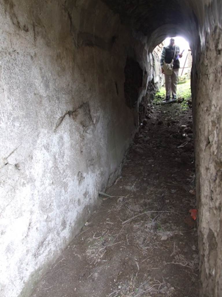 VI.9.10 Pompeii. March 2009. Corridor 23 to front of house, looking west.