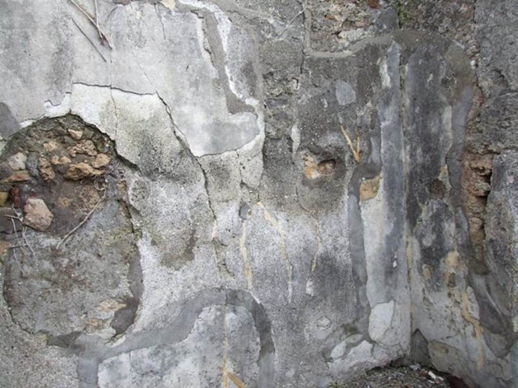 VI.10.7 Pompeii.  March 2009.  Room 6.  South east corner.