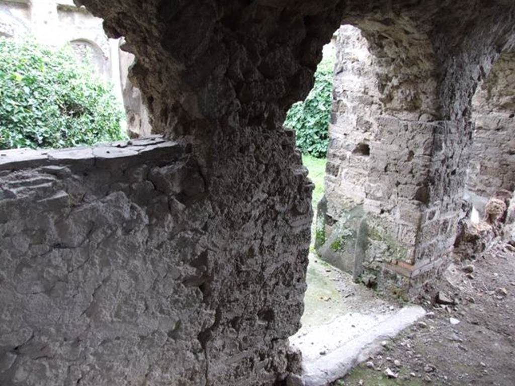 VI.10.7 Pompeii. March 2009. West corridor, looking south-east to garden area.