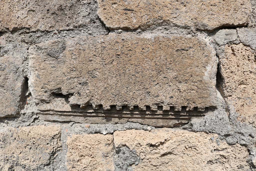 VI.10.15 Pompeii. December 2018. Looking towards stone set into north wall. Photo courtesy of Aude Durand.