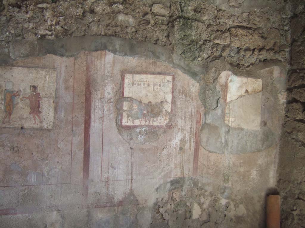 VI.10.19 Pompeii. September 2005. Frescoes in back room of bar on south wall (See also VI.10.1)