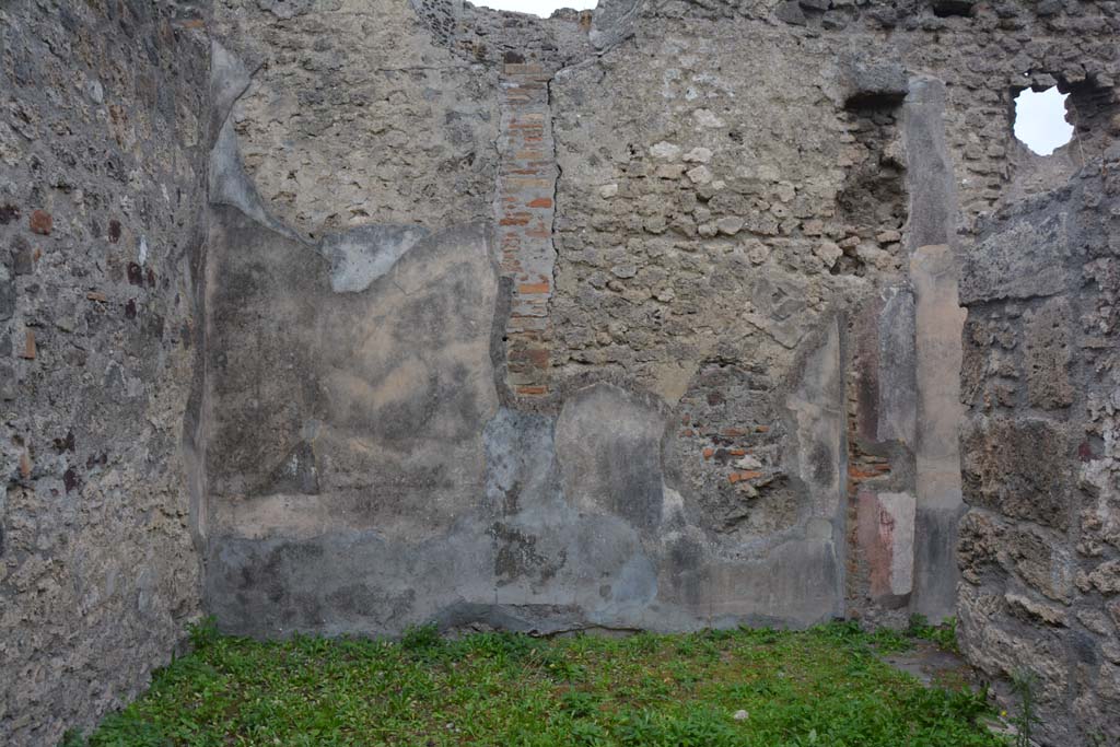 VI.11.9 Pompeii. October 2017. Room 5, looking towards west wall and doorway to room 4, in north wall, on right.
Foto Annette Haug, ERC Grant 681269 D�COR
