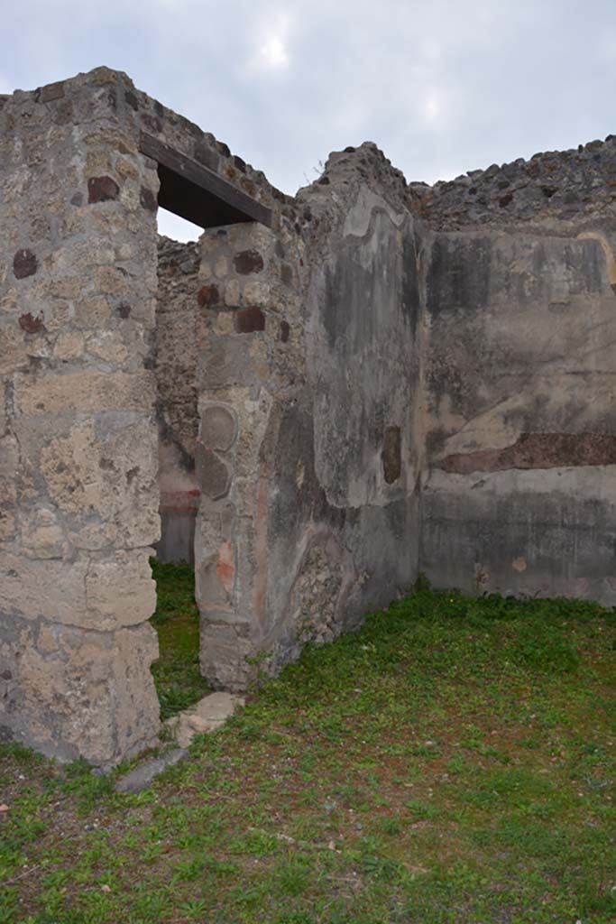 VI.11.9 Pompeii. October 2017. 
West ala 7, looking towards south wall with doorway to room 6. 
Foto Annette Haug, ERC Grant 681269 D�COR

