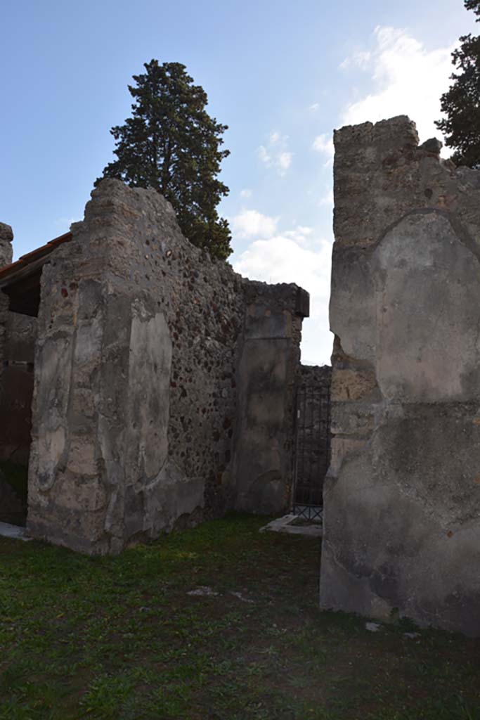 VI.11.9 Pompeii. October 2017. 
Room 3, looking towards south side of atrium and entrance doorway, room 1. 
Foto Annette Haug, ERC Grant 681269 D�COR

