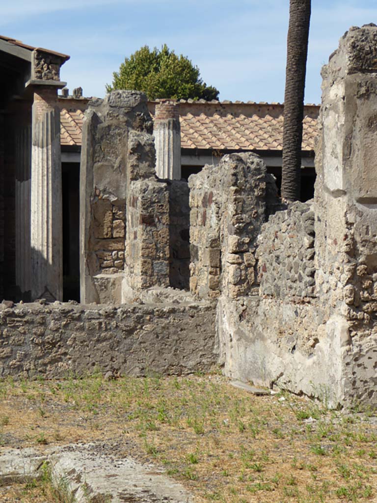 VI.11.9 Pompeii. September 2017. Room 3, north-east corner of atrium.
Foto Annette Haug, ERC Grant 681269 D�COR


