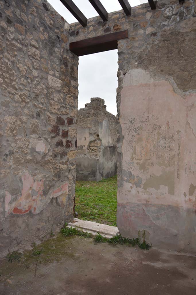 VI.11.10 Pompeii. October 2017. Room 29, doorway in west wall into atrium 3 of VI.11.9.
Foto Annette Haug, ERC Grant 681269 D�COR

