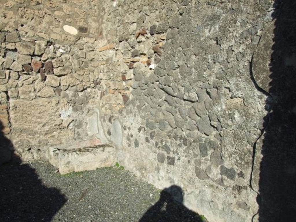 VI.14.13 Pompeii. December 2007. North-east corner of shop.