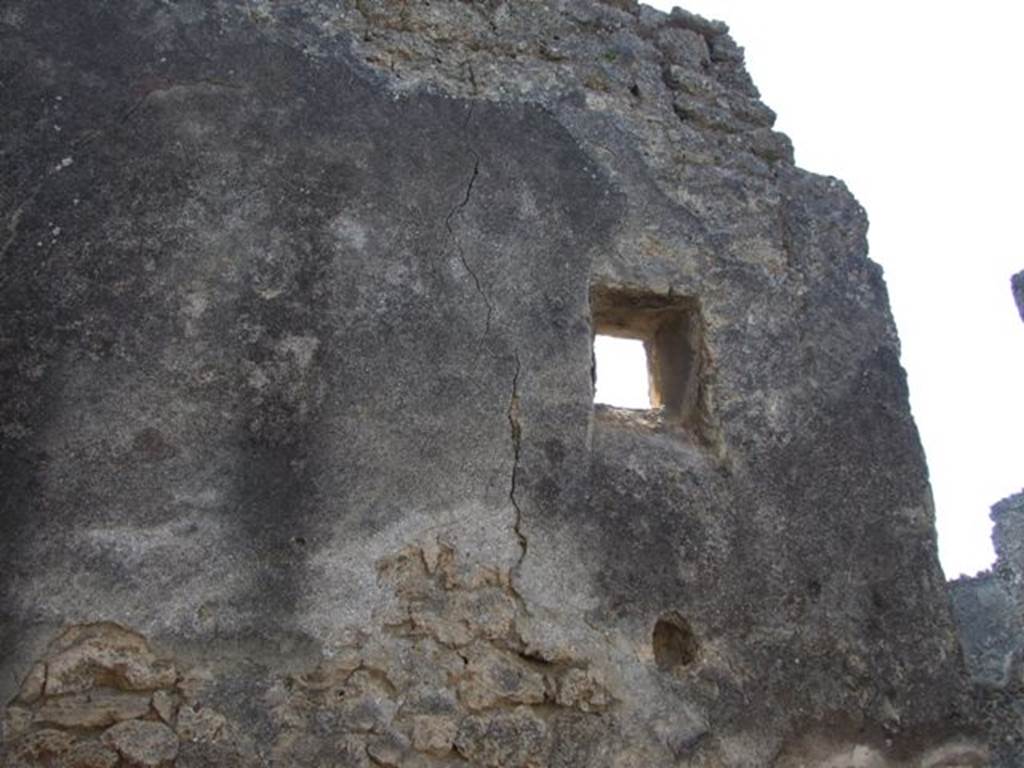 VI.14.20 Pompeii. March 2009. Room 8, upper wall on south side, with window to atrium.
