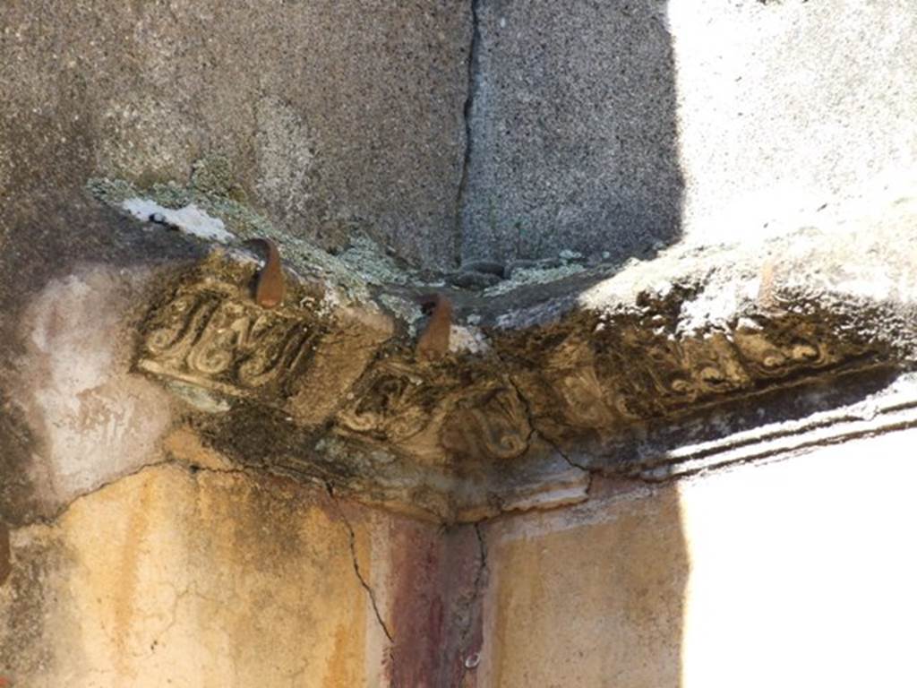 VI.14.20  Pompeii.  March 2009.  Room 9.  Cornice in north west corner.