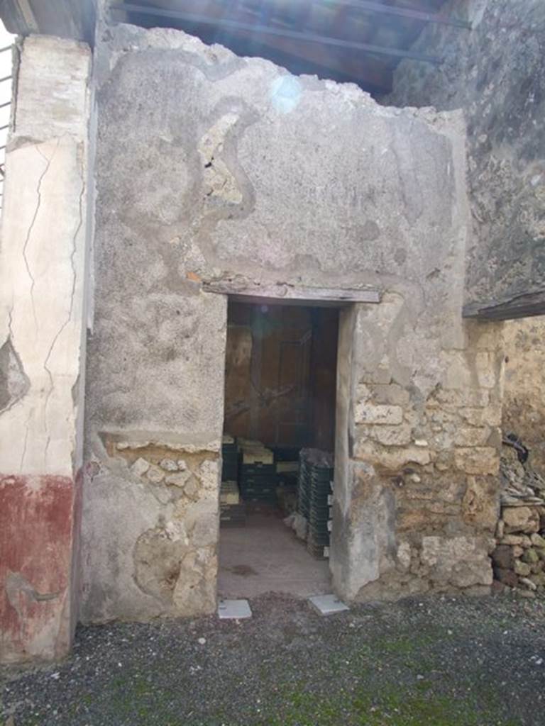 VI.14.20  Pompeii.  March 2009.  Room 13. Room on west side of garden area.