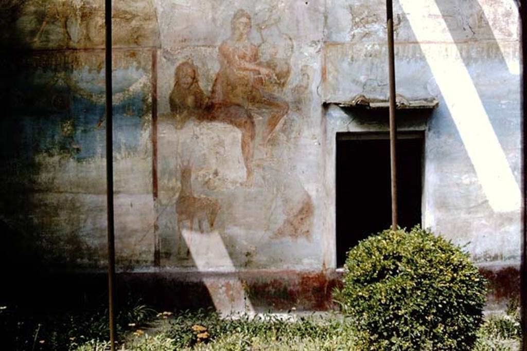 VI.14.20 Pompeii. 1964. Room 18, west wall of garden area, with window from room 13. Photo by Stanley A. Jashemski.
Source: The Wilhelmina and Stanley A. Jashemski archive in the University of Maryland Library, Special Collections (See collection page) and made available under the Creative Commons Attribution-Non Commercial License v.4. See Licence and use details.
J64f1612