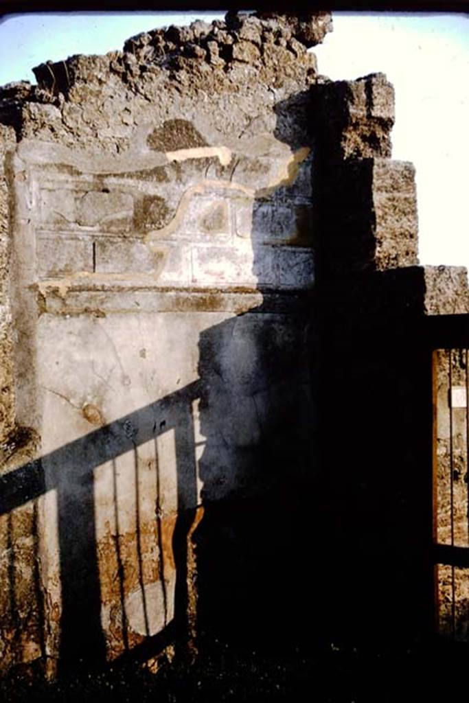 VI.14.43 Pompeii. 1964. Remains of wall plaster on inside right hand side of entrance vestibule. Photo by Stanley A. Jashemski.
Source: The Wilhelmina and Stanley A. Jashemski archive in the University of Maryland Library, Special Collections (See collection page) and made available under the Creative Commons Attribution-Non Commercial License v.4. See Licence and use details.
J64f1593
