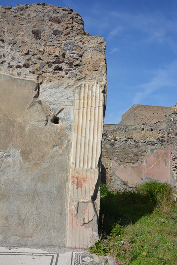 VI 15 5 Pompeii. March 2019. Tablinum 7, north wall pilaster at east end.
Foto Annette Haug, ERC Grant 681269 D�COR.
