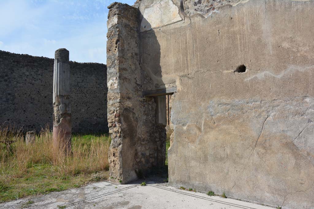 VI 15 5 Pompeii. March 2019. Tablinum 7, looking west along north wall.
Foto Annette Haug, ERC Grant 681269 D�COR.
