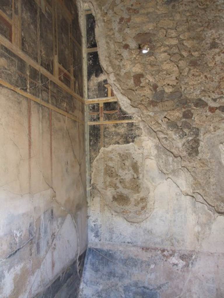VI.15.6 Pompeii. March 2009.Room 15. Triclinium. East wall, north east corner and recess.