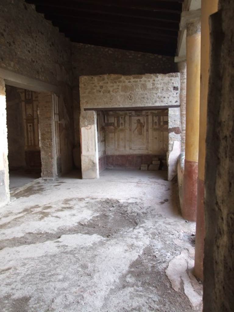 VI.15.8 Pompeii. December 2007. Looking south from the atrium along the portico.