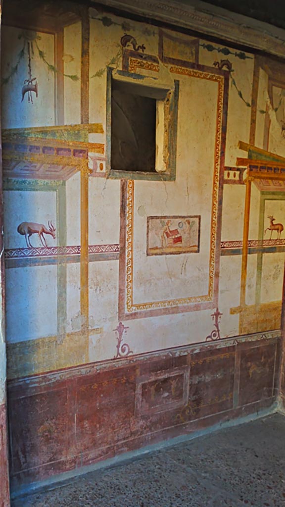 VI.15.8 Pompeii. December 2019. 
East wall of summer triclinium. Photo courtesy of Giuseppe Ciaramella.
