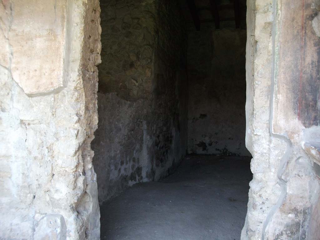 VI.16.7 Pompeii. May 2010. Room J, looking towards north-west corner. 