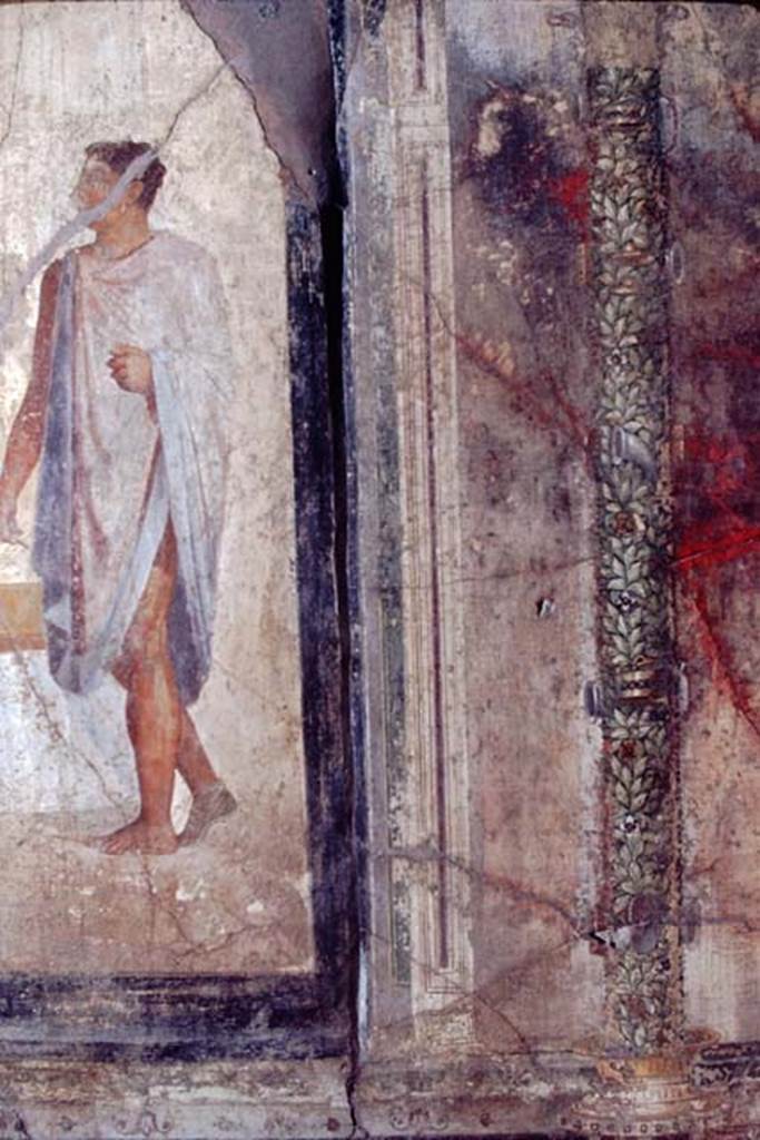 VI.16.7 Pompeii. 1968. Room G, detail from south side of central painting on east wall of oecus. Photo by Stanley A. Jashemski.
Source: The Wilhelmina and Stanley A. Jashemski archive in the University of Maryland Library, Special Collections (See collection page) and made available under the Creative Commons Attribution-Non Commercial License v.4. See Licence and use details.
J68f0210