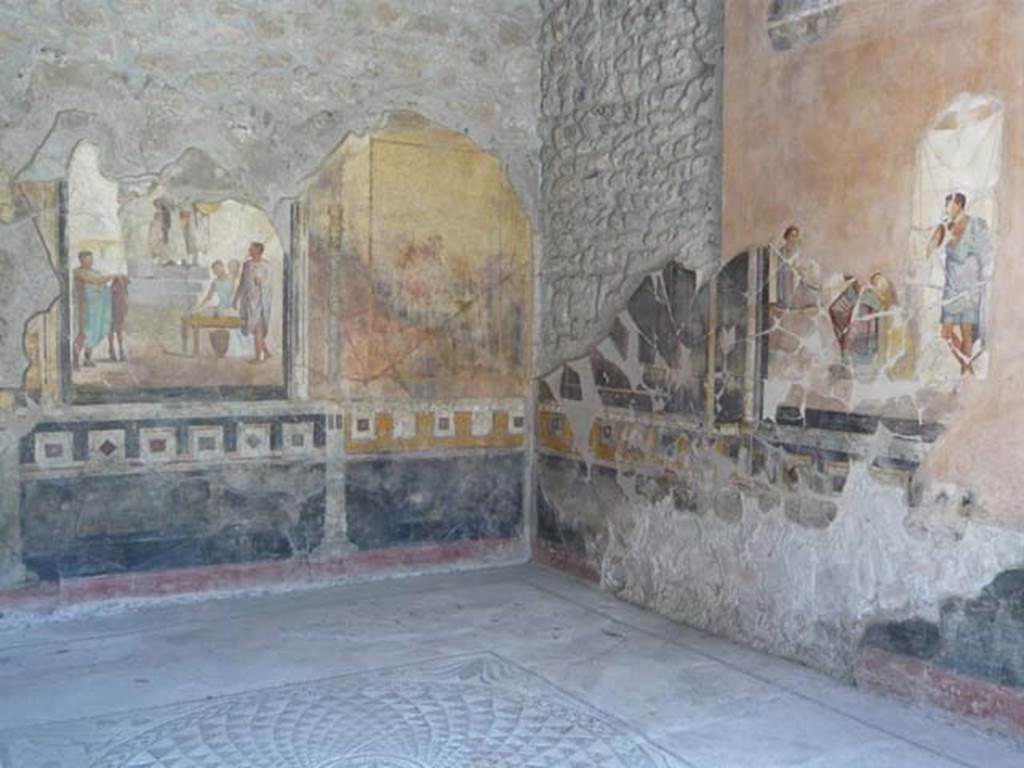 VI.16.7 Pompeii. June2013. Room G, south-east corner of oecus.
Photo courtesy of Buzz Ferebee.