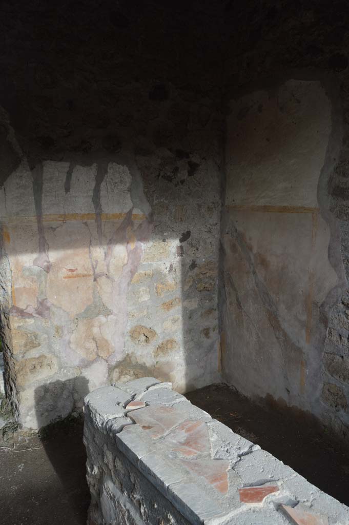 VI.16.33 Pompeii. March 2018. Looking towards south-east corner of bar-room.
Foto Taylor Lauritsen, ERC Grant 681269 D�COR.
