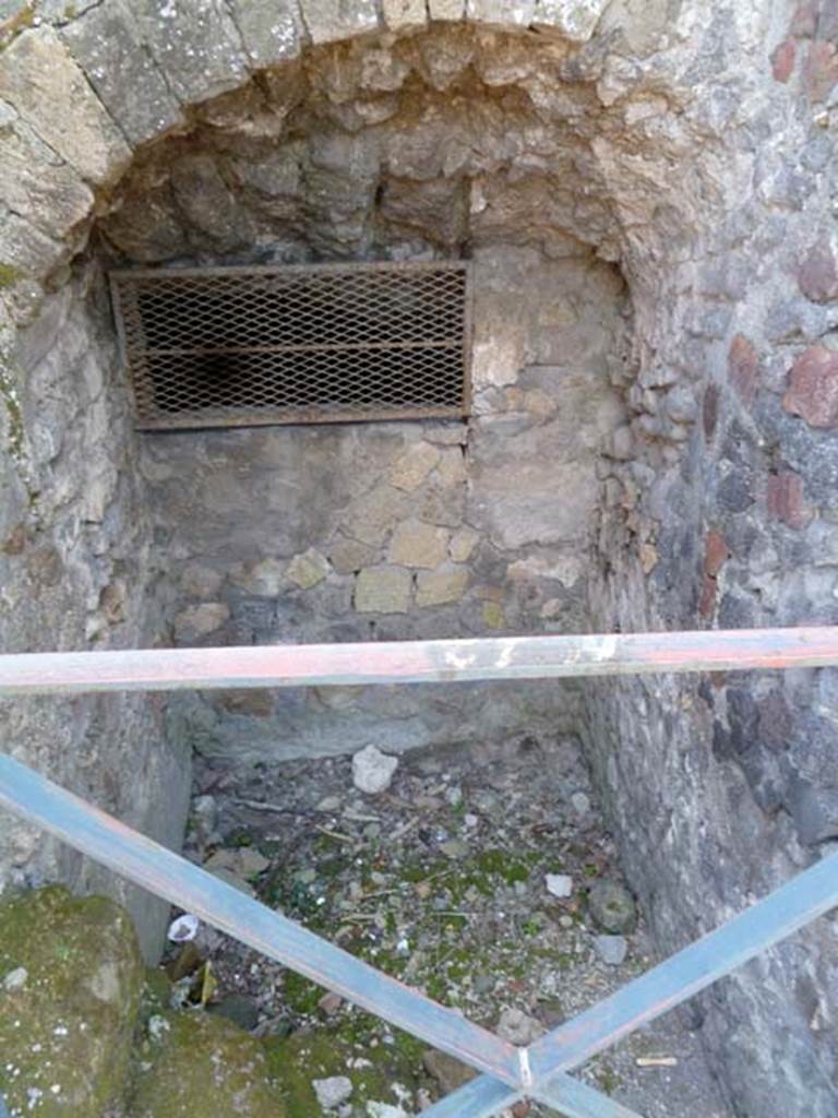 VI.17.12 Pompeii. May 2011. Steps to lower floors underground.