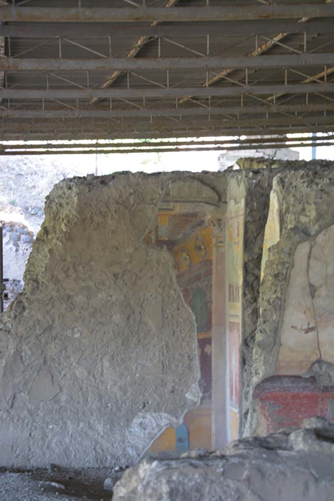 VI.17.41 Pompeii. September 2019. 
Looking towards remaining decoration on north wall of cubiculum 17.
Foto Annette Haug, ERC Grant 681269 D�COR.

