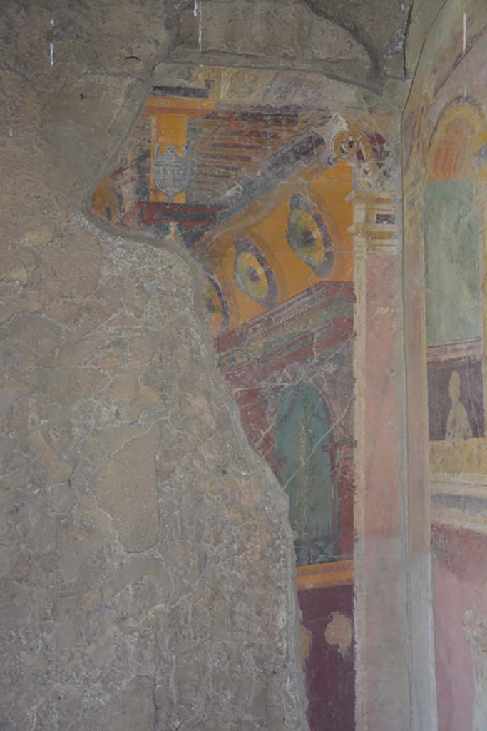 VI.17.41 Pompeii. September 2019. Cubiculum 17, detail from upper north wall in north-east corner.
Foto Annette Haug, ERC Grant 681269 D�COR.


