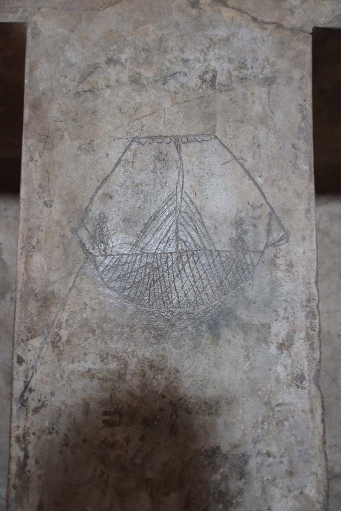 VII.1.8 Pompeii. September 2017. Scratched graffito in women�s changing room 11. 
Photo courtesy of Klaus Heese.
