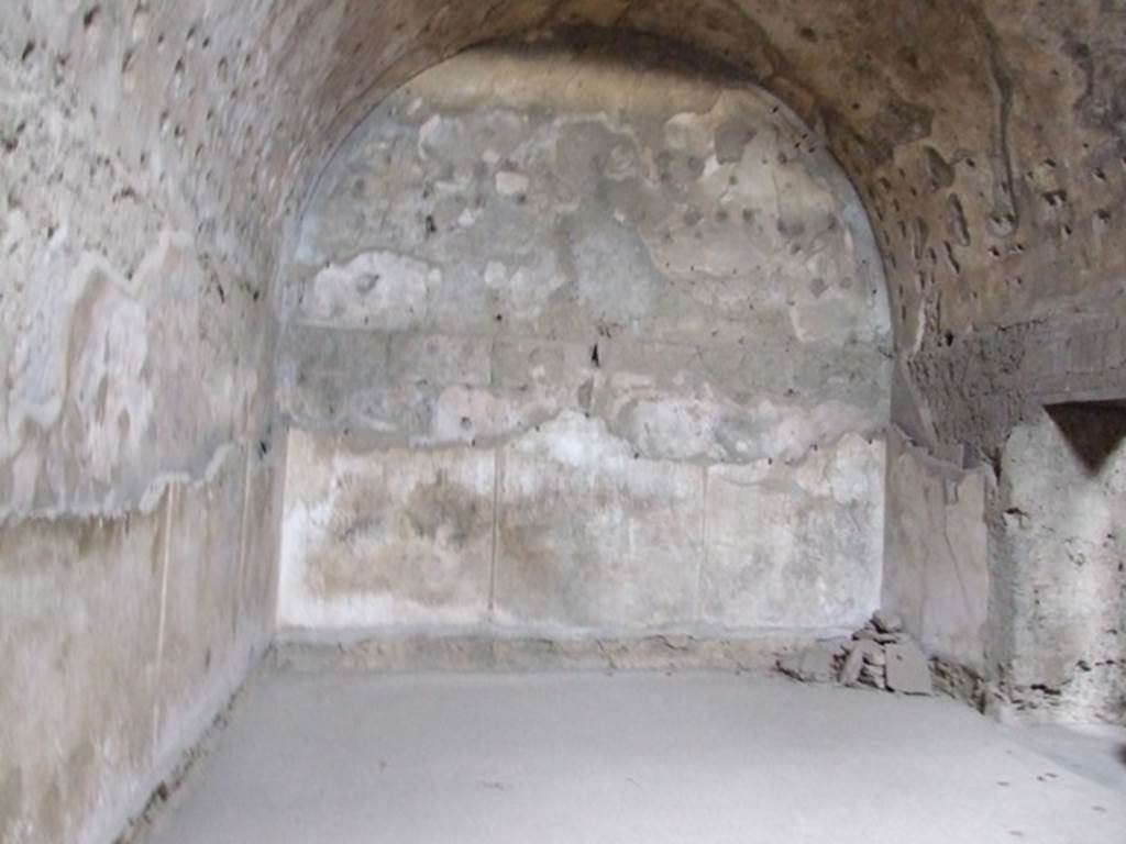 VII.1.8 Pompeii. December 2007. East end of tepidarium 10 in women�s baths. 
