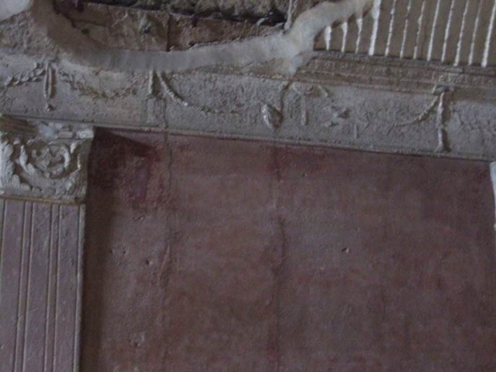 VII.1.8 Pompeii. December 2007. Stucco at east end of north wall in caldarium 9 in women�s baths.