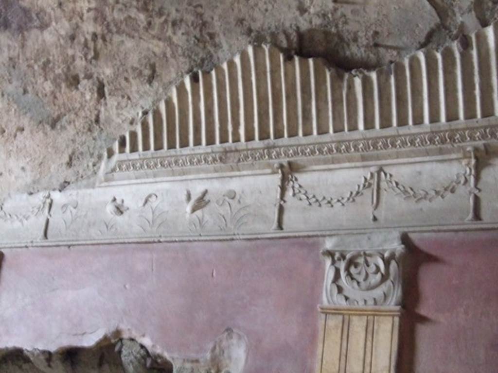 VII.1.8 Pompeii. December 2007. Stucco on north wall in caldarium 9 in women�s baths.