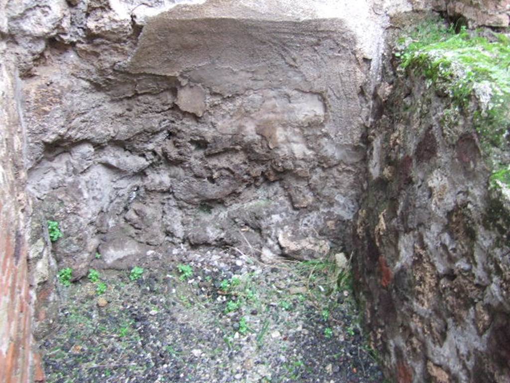 VII.1.46 Pompeii. December 2005. Latrine.