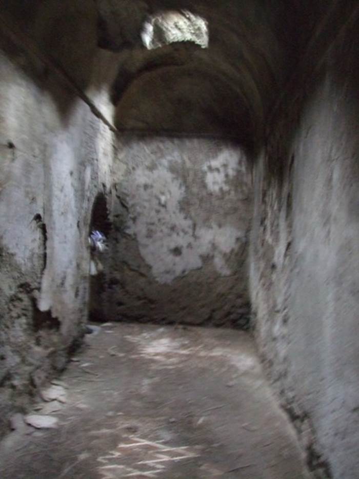 VII.1.48 Pompeii. December 2007. Shorter length of corridor K looking south to entrance to women�s changing room 11.
