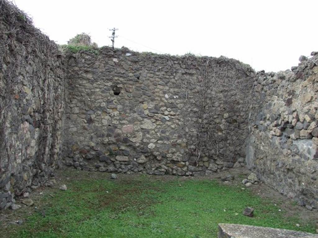 VII.2.5 Pompeii.  Shop.  December 2007.  West wall.
